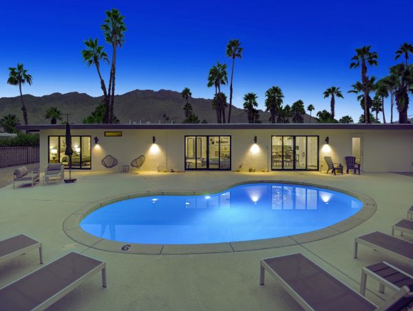 Palm Springs Home 991716