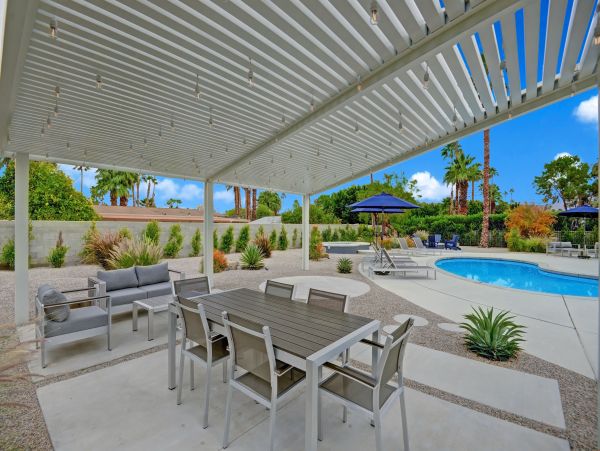 Palm Springs Home 991716