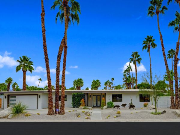 Palm Springs Home 991716