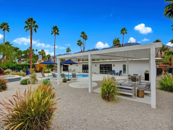 Palm Springs Home 991716
