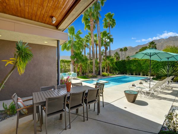 Palm Springs Home 991717