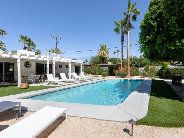 Palm Springs Home 991720