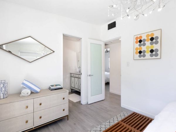 Palm Springs Home 991720