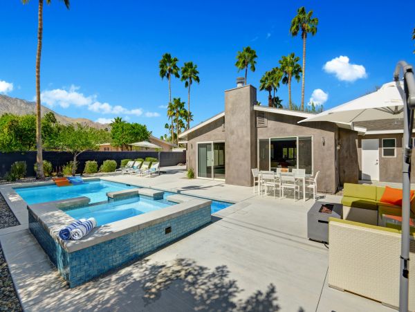 Palm Springs Home 991721
