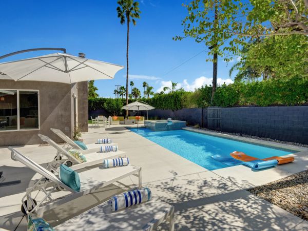 Palm Springs Home 991721
