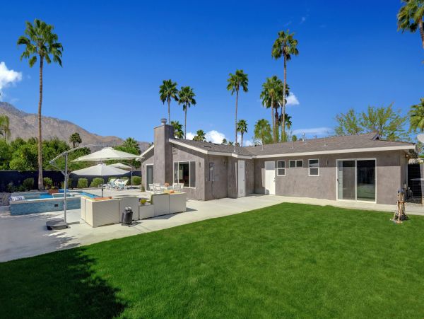 Palm Springs Home 991721