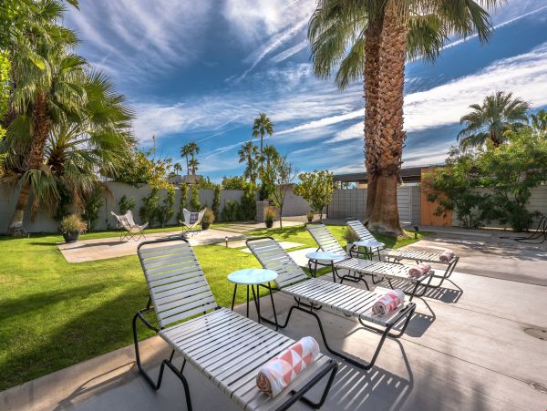 Palm Springs Home 991722