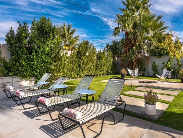 Palm Springs Home 991722