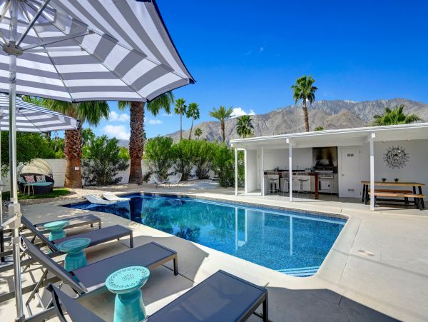 Palm Springs Home 991723