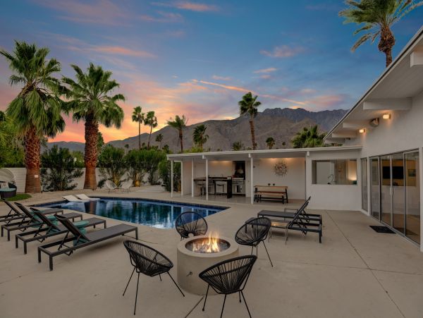 Palm Springs Home 991723