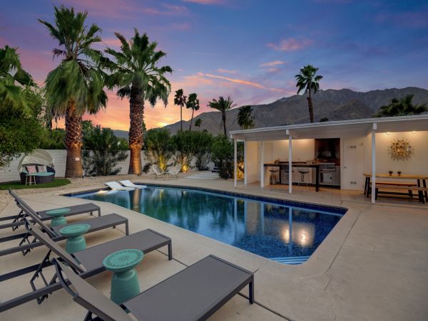 Palm Springs Home 991723
