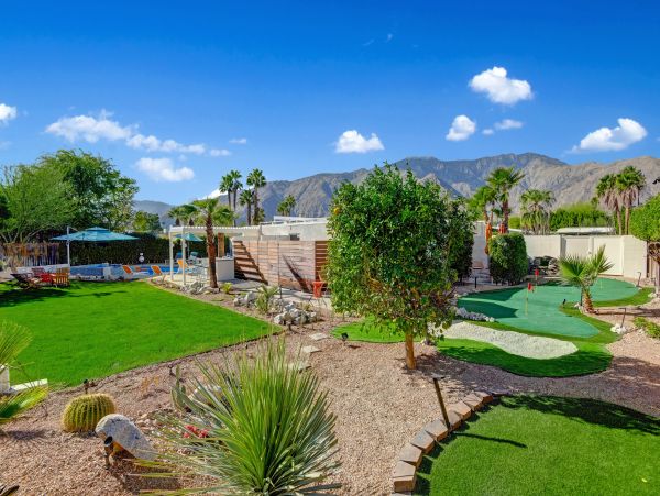 Palm Springs Home 991724