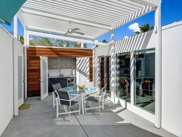 Palm Springs Home 991724