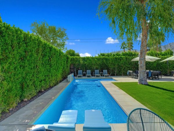 Palm Springs Home 991725