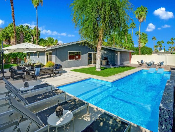 Palm Springs Home 991725