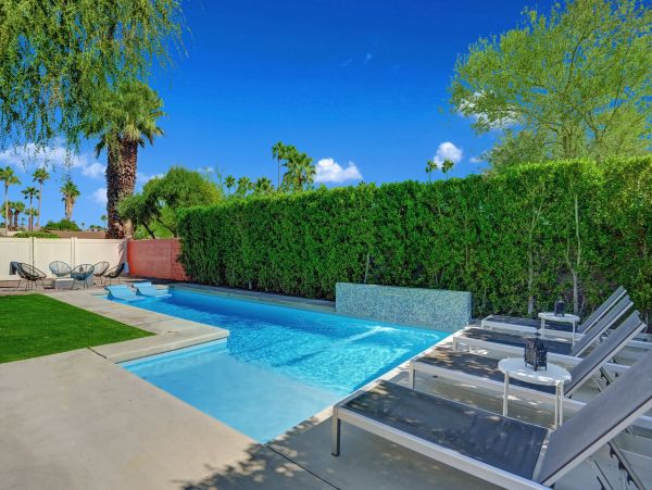 Palm Springs Home 991725