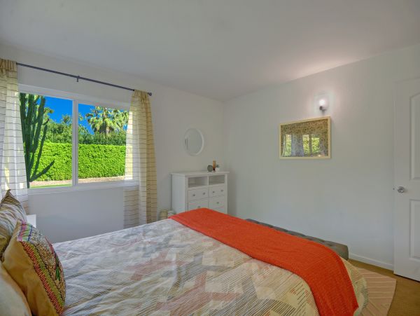 Palm Springs Home 991725