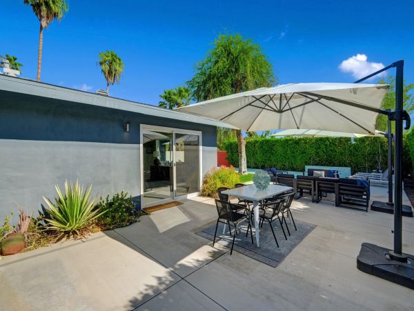 Palm Springs Home 991725