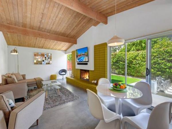 Palm Springs Home 991726