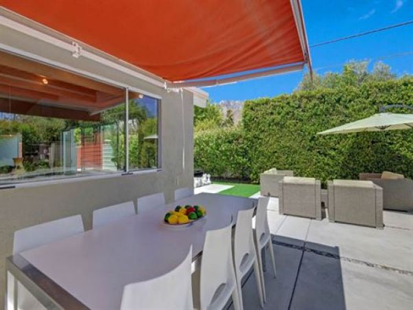 Palm Springs Home 991726