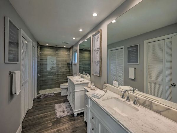 Naples Luxury Vacation Home With Private Pool Sleeps Eight
