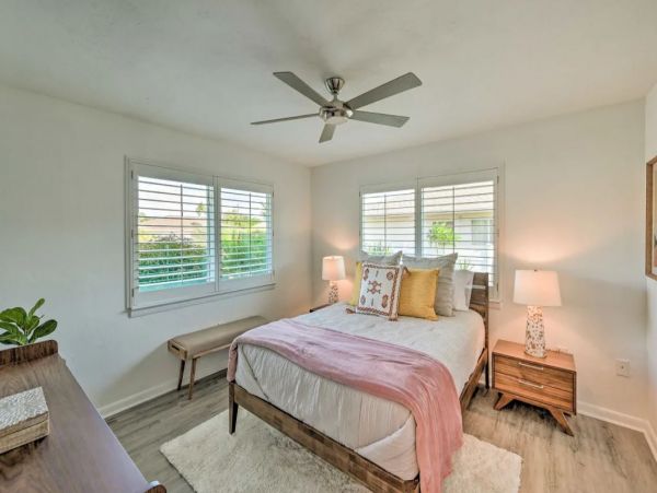 Naples Luxury Vacation Home With Private Pool Sleeps Eight