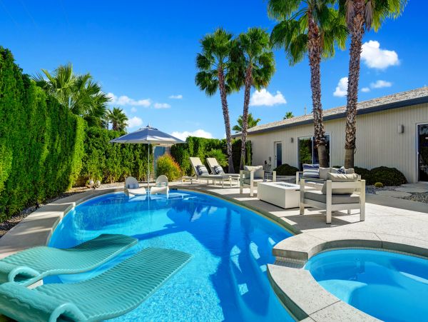 Palm Springs Home 991728