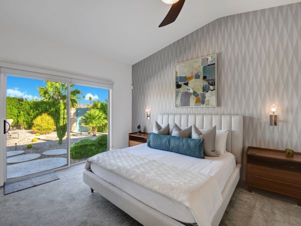 Palm Springs Home 991728