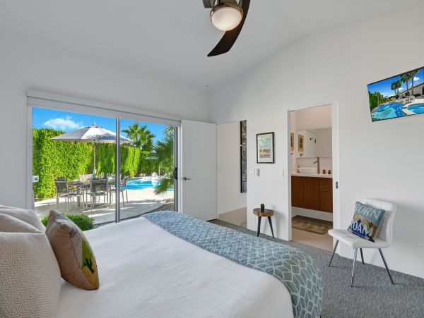 Palm Springs Home 991728
