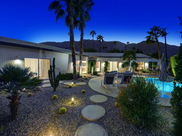 Palm Springs Home 991728