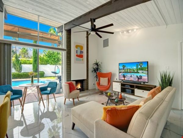 Palm Springs Home 991729