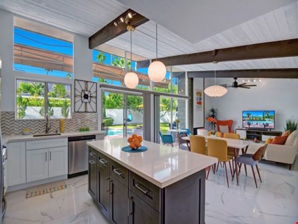 Palm Springs Home 991729