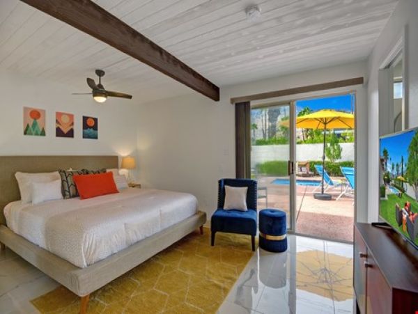 Palm Springs Home 991729