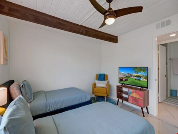 Palm Springs Home 991729