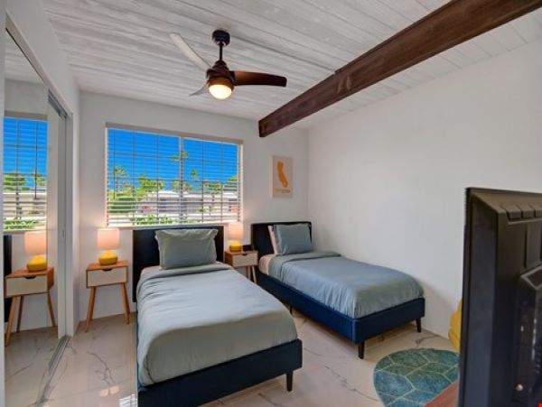 Palm Springs Home 991729