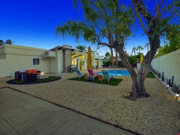 Palm Springs Home 991729
