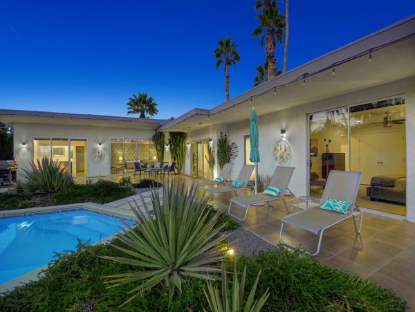 Palm Springs Home 991730
