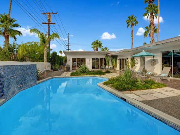 Palm Springs Home 991730