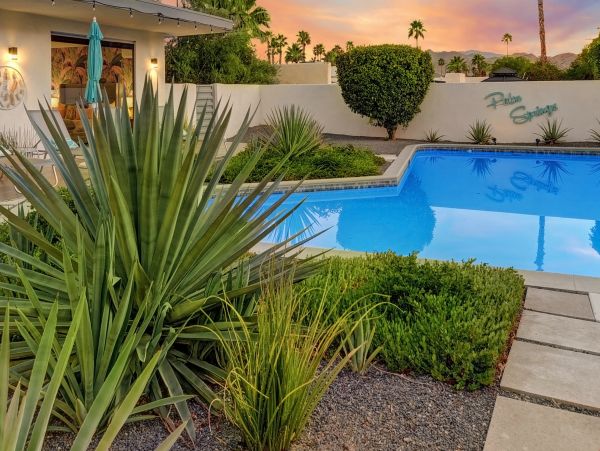 Palm Springs Home 991730