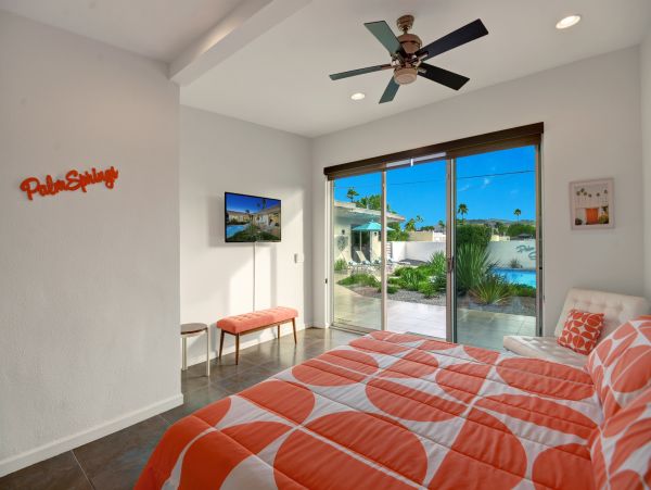 Palm Springs Home 991730