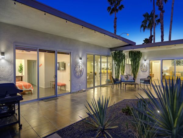 Palm Springs Home 991730