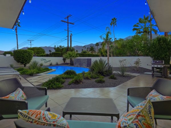 Palm Springs Home 991730