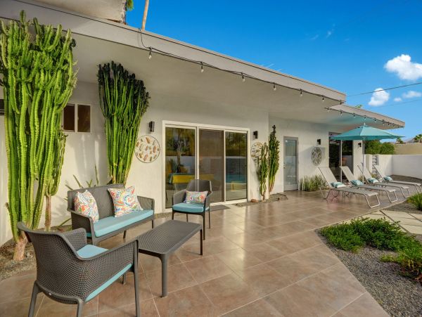 Palm Springs Home 991730