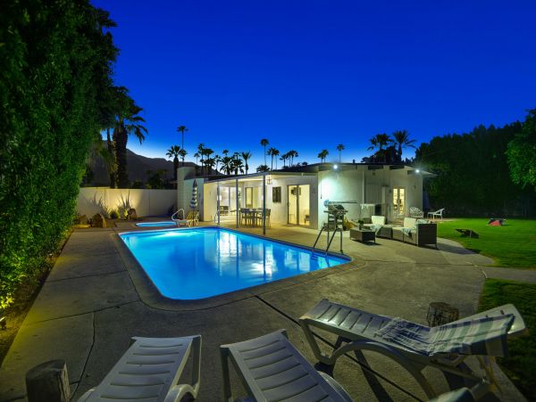 Palm Springs Home 991732