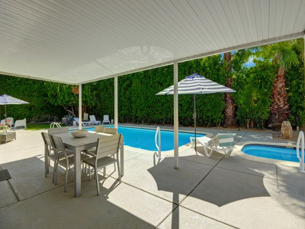 Palm Springs Home 991732