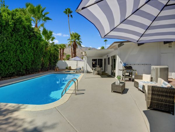 Palm Springs Home 991732