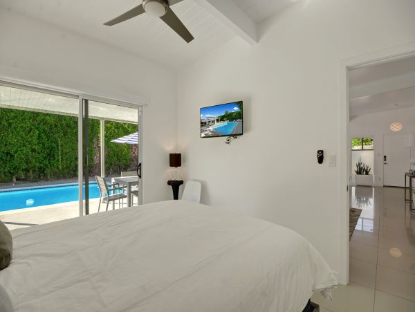 Palm Springs Home 991732