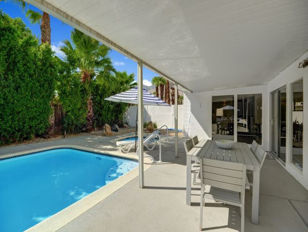 Palm Springs Home 991732