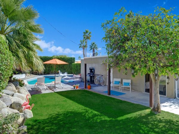 Palm Springs Home 991733