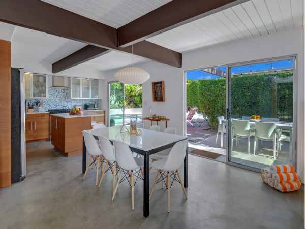 Palm Springs Home 991733